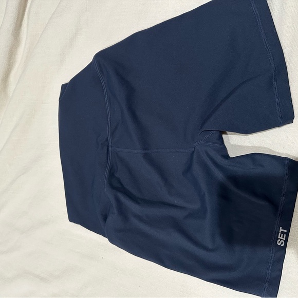 SPORTBODY Shorts - Picture 2 of 4